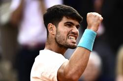 英雄联盟总决赛直播-年终总决赛完胜法网，阿尔卡拉斯关键制胜