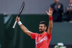 -河边横扫首位种子德约科维奇夺冠，逆袭成功的简单介绍