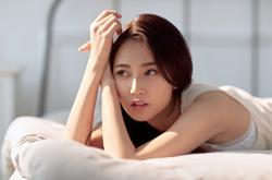 英雄联盟总决赛赛程-引擎与足尖，当F1新赛季之夜遇见基耶萨的巨星时刻