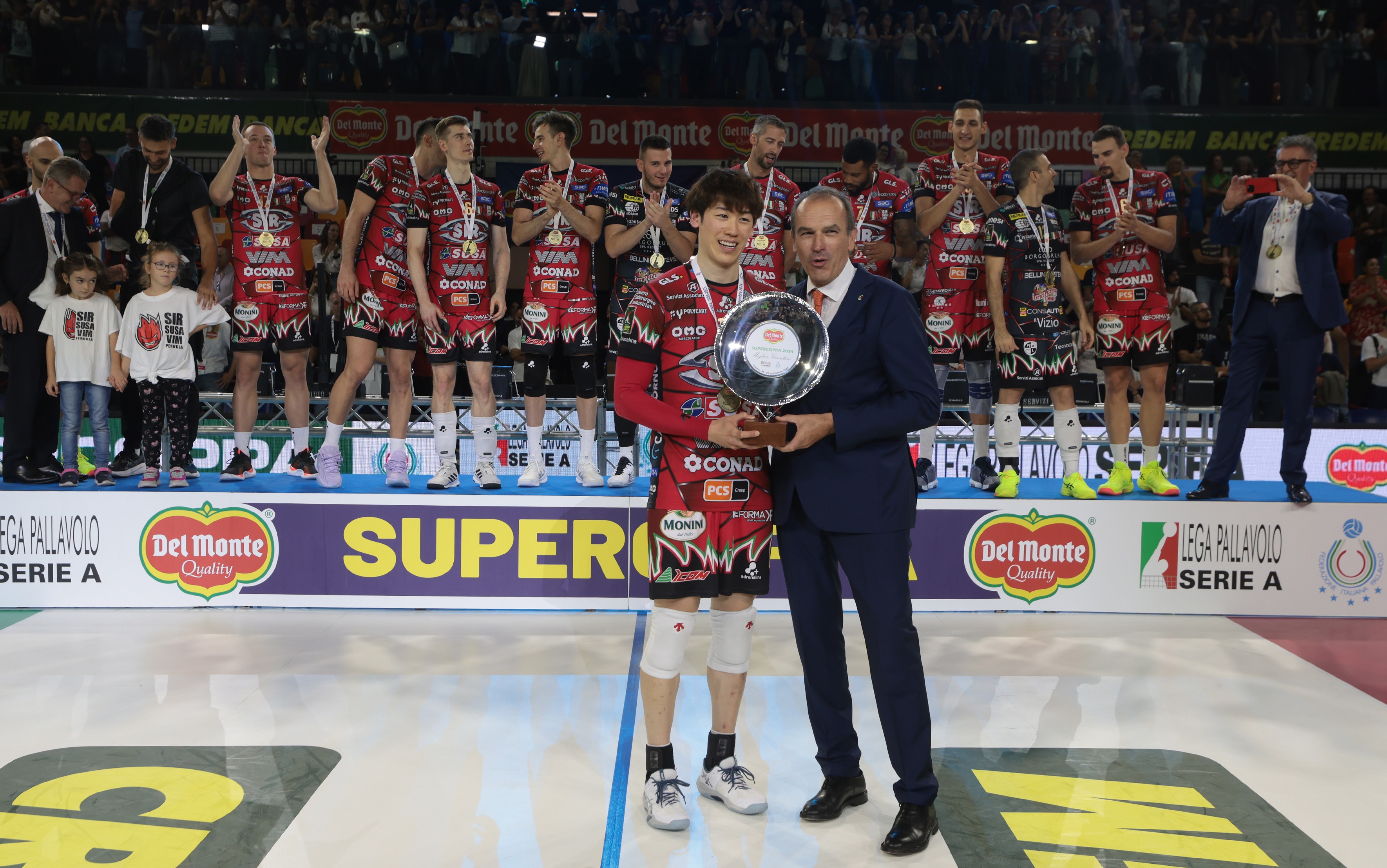 包含意大利队成功晋级,赛场上展现实力的词条 包含意大利队成功晋级,赛场上展现实力的词条