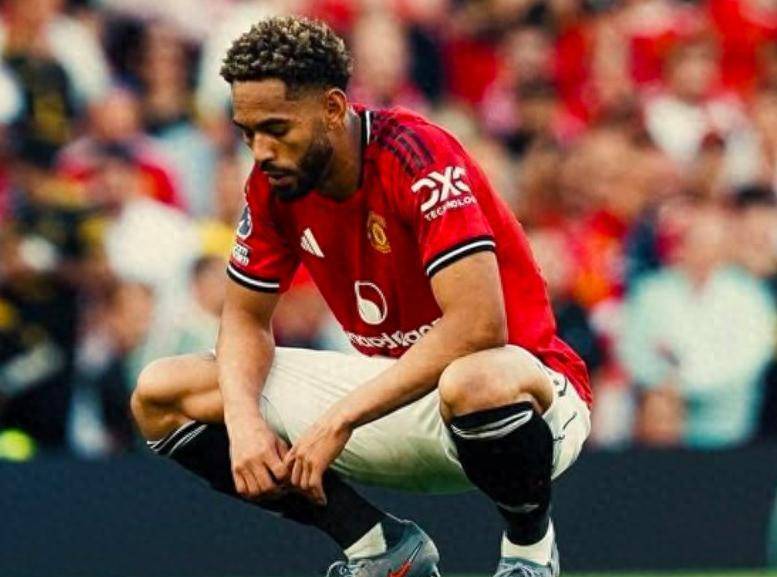 曼联中场状态神勇，带领球队创纪录的简单介绍