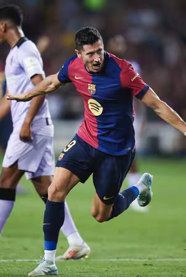 巴萨全队发威，轻松战胜毕尔巴鄂