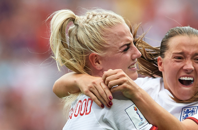 韩国女子足球队长挑战劲敌斩获胜利