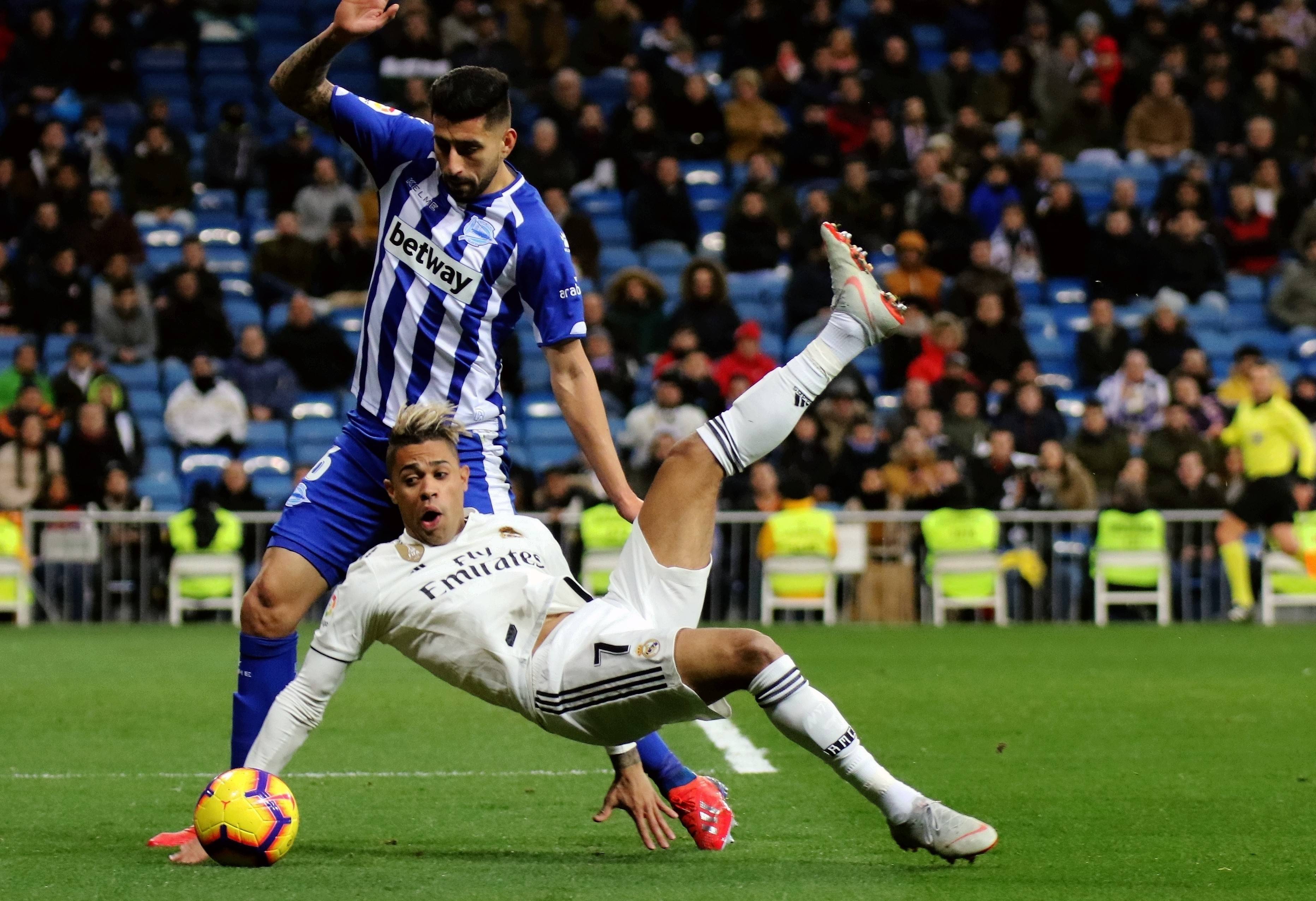 皇马血战维拉利尔，一球险胜