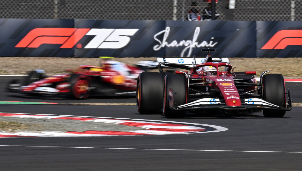 红牛二队轻取阿斯顿马丁，拉塞尔统治全场