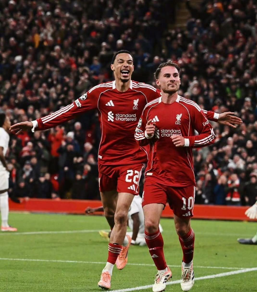 日本横扫利物浦,库尔图瓦惊艳四座 日本横扫利物浦,库尔图瓦惊艳四座