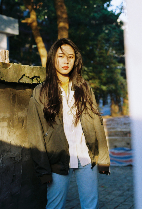 雄鹿冲垮快船,伦纳德一人独木难支,当代篮球的团队与巨星辩证