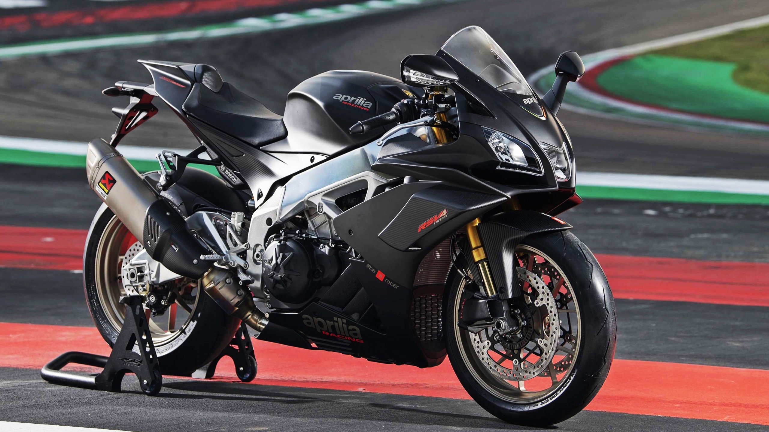 旧神黄昏,当伯纳乌遭遇温布利—体育神话的制造与终结