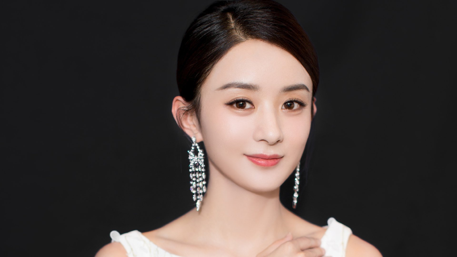 贝林厄姆破晓一击，切尔西在卡塔尔的沙漠中重塑欧洲足球版图